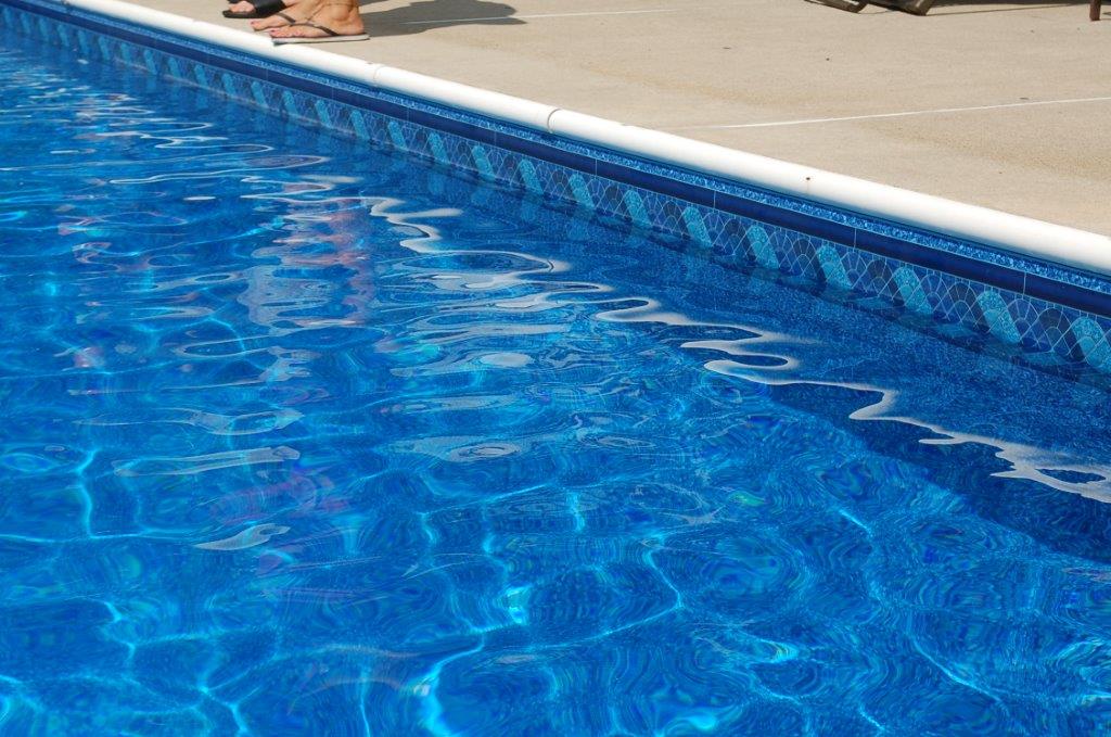 Pourquoi ma pompe de piscine se désamorce ?
