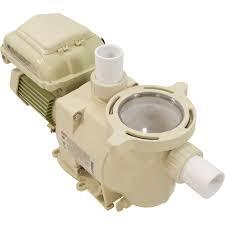 Pompe de piscine beige adaptée pour filtration et entretien des piscines extérieures