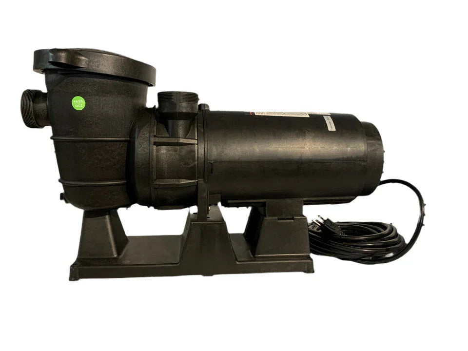 Splash POMPE HORS-TERRE 1.5hp - Piscines Geyser