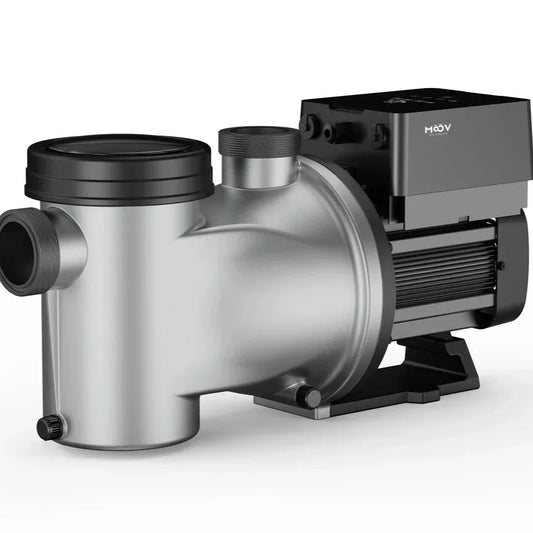 Pompe MOOV AI MP165AI 1.65 HP vitesse variable WiFi pour piscine creusee - vue de face avec boitier de controle intelligent et moteur inverter PMSM