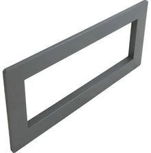 Cadre rectangulaire gris pour équipement de piscine, accessoire de finition.