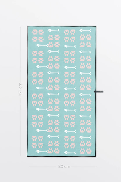 The Happy Cat Beach Towel