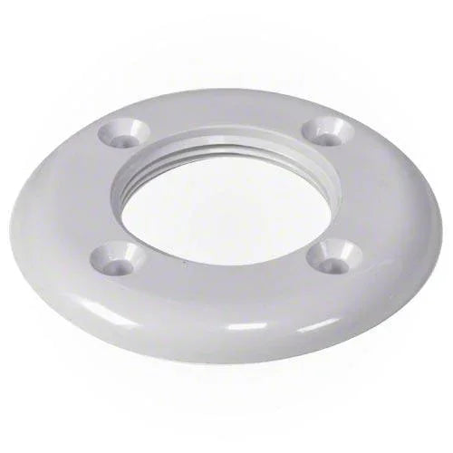 Bride de fixation ronde blanche pour piscine, adaptée à la plomberie et aux accessoires de piscine.