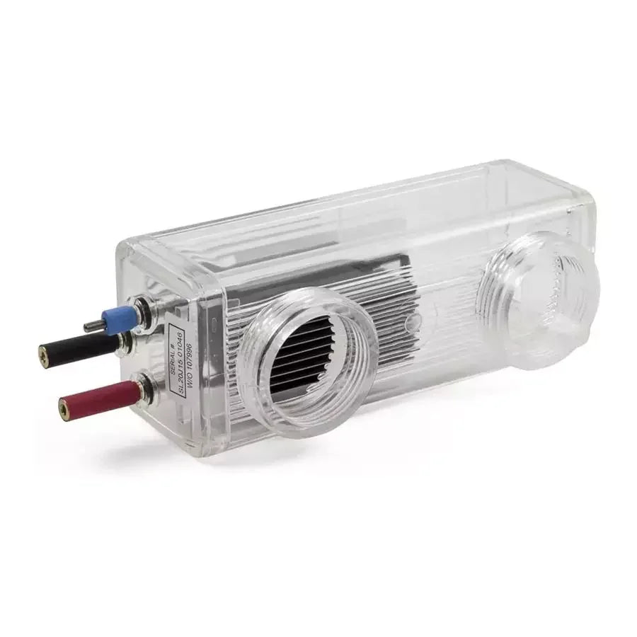 Cellule d’électrolyseur au sel transparente pour piscine, avec branchements visibles